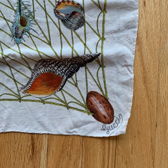authentic, silk Gucci scarf - Picture 4 of 8